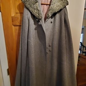 Vintage wool cape with shearing collar